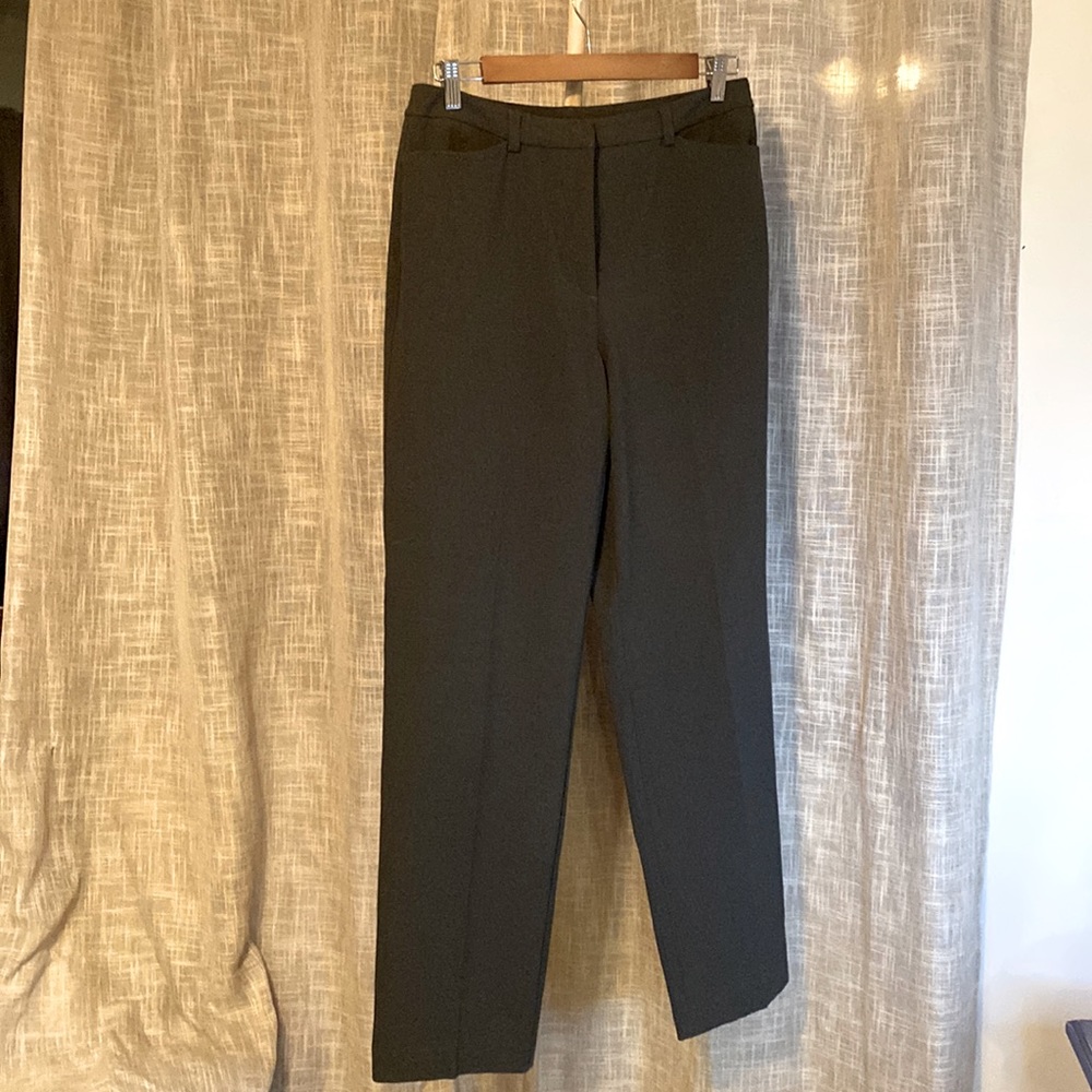 Woman’s Liz Claiborne Straight Leg Dress Pants Size 10. Dark Gray, Like New.